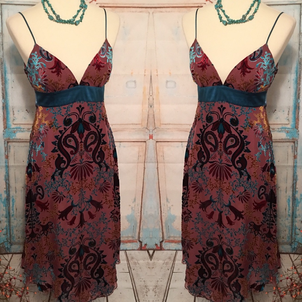 max and Cleo deep V dress w/ velvet detail